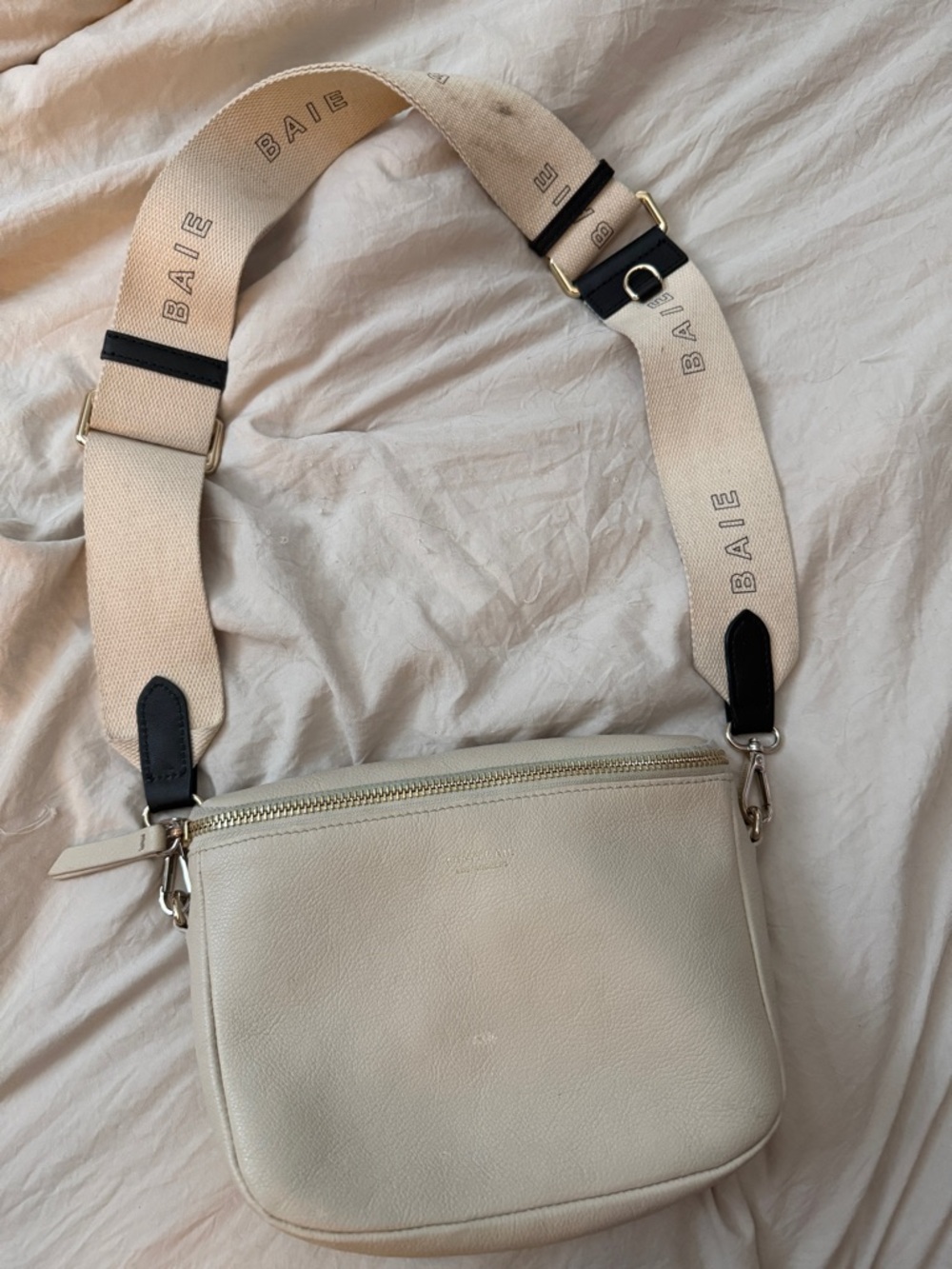 Mina Baie Bone leather Fanny